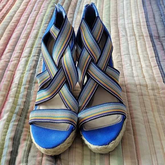 Sandals - Picture 2 of 3